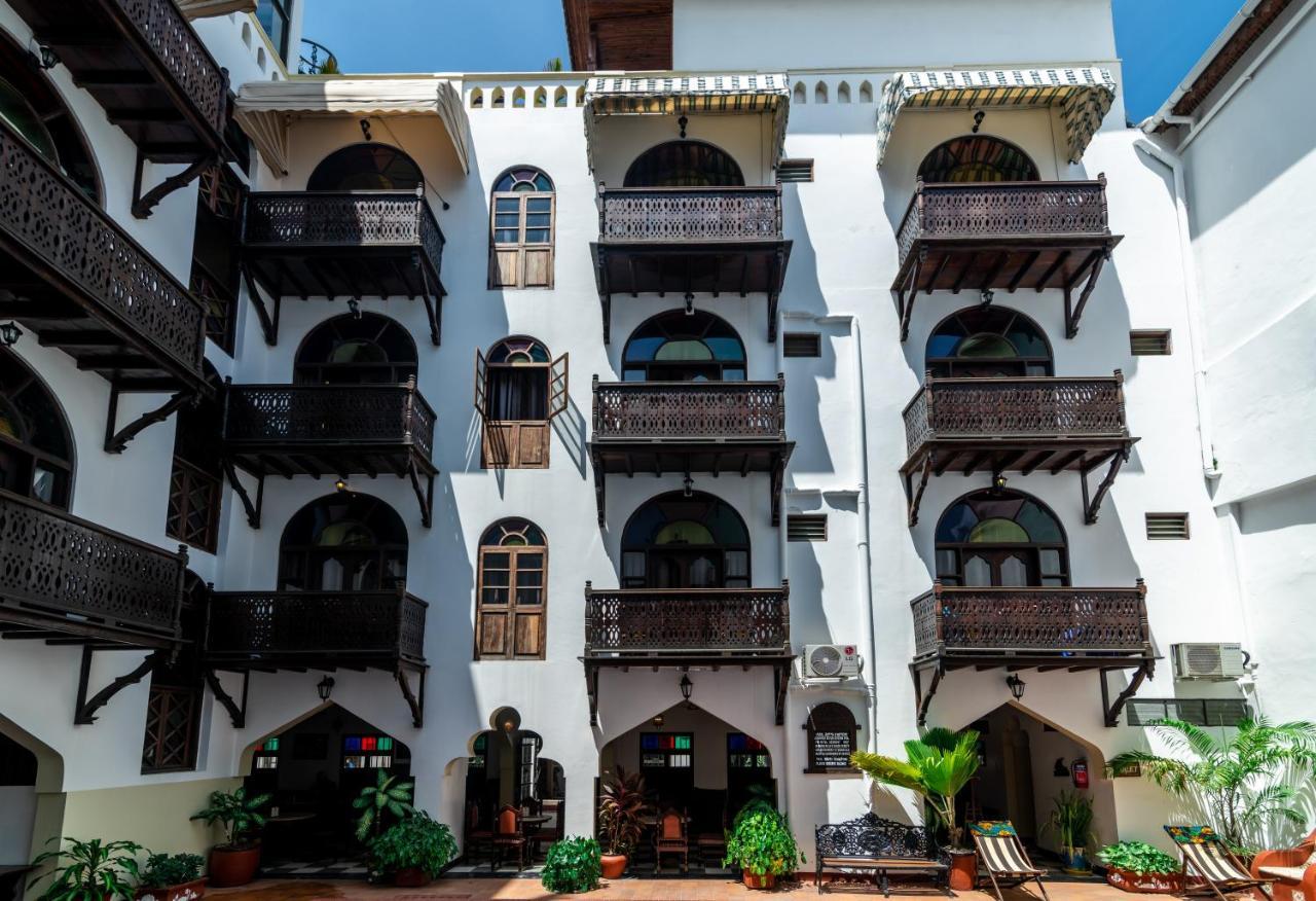 Hotel Dhow Palace