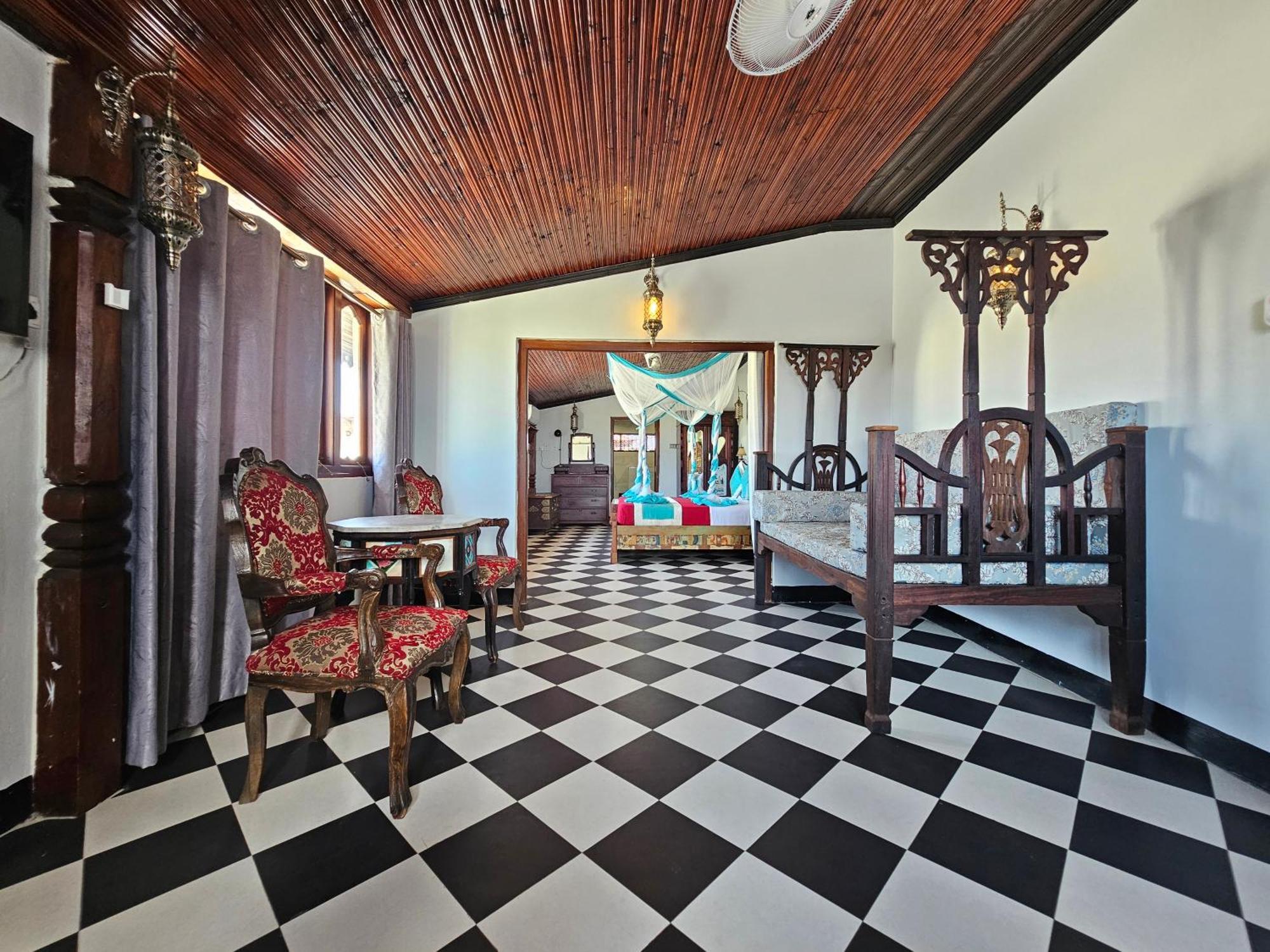 Dhow Palace